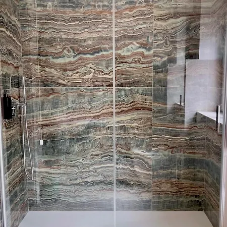 Binario9 فندق مبيت وإفطار 4*