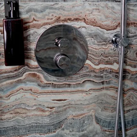 Binario9 Alojamento de Acomodação e Pequeno-almoço 4*